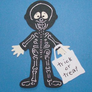 3" Skeleton Trick or Treater