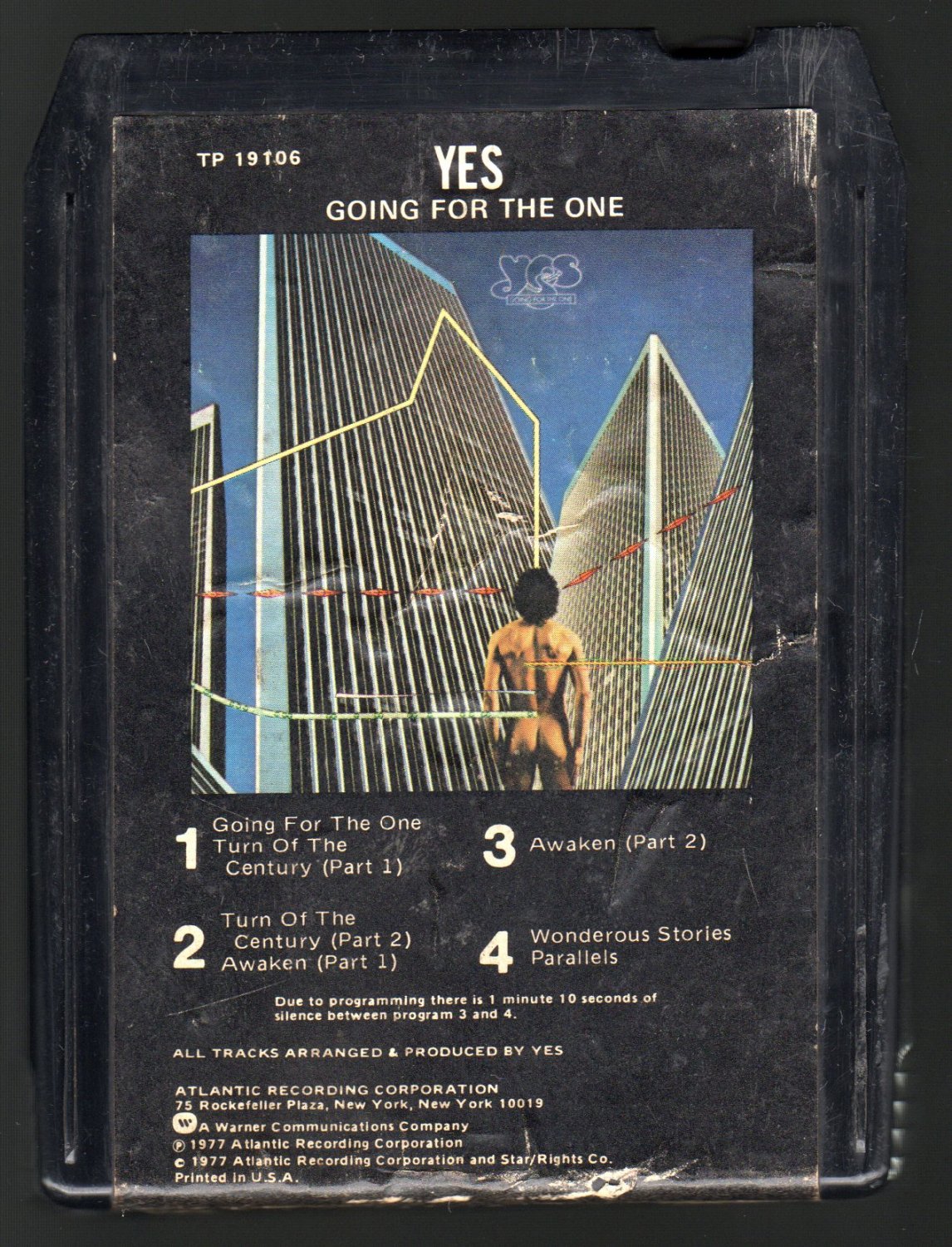Official website for the progressive rock band YES