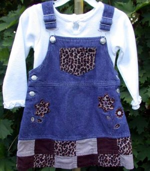Toddler Dress.Jumper  2T Young Hearts