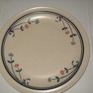 Pfaltzgraff Dinner Plate Windsong Pattern Discontinued Pink Blue Flowers Like New