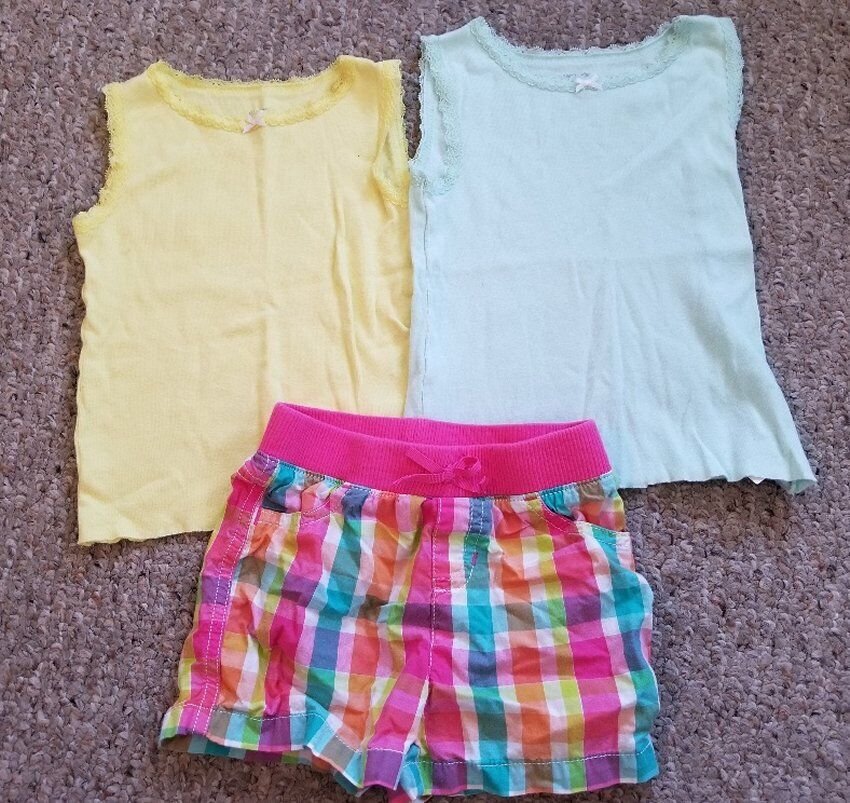 CARTER&acirc;��S Lot of Lace Trim Sleeveless Tops and Shorts Girls Size 24 months