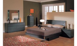 Matt Finished 5 Piece Bedroom Set Toscana w/ Decorative Lighting
