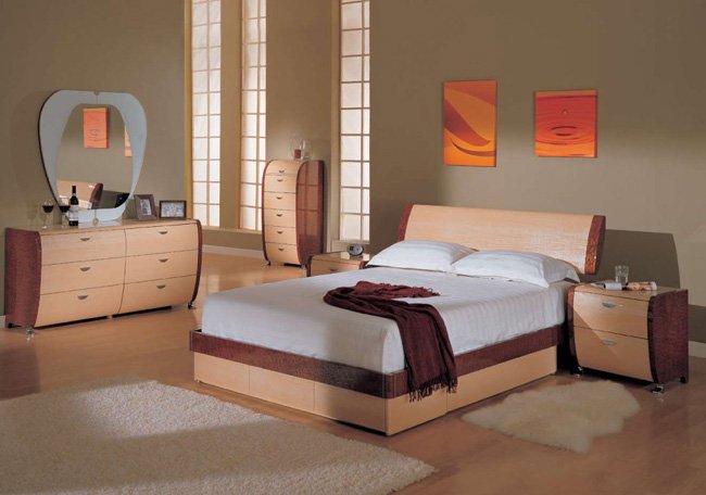 Contemporary Maple Queen Size 5pc Bedroom Set Symphony