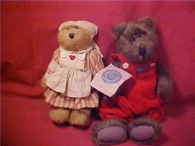 LOT OF 2 RETIRED BOYDS BEARS MINT CONDITION