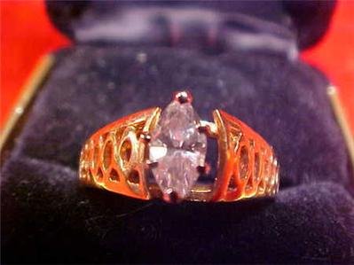 Vintage beautiful 14k Large clear Diamond/stone ring