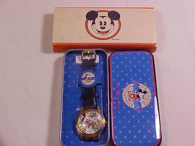 VINTAGE DISNEY MICKEY MOUSE WRIST WATCH WITH TIN
