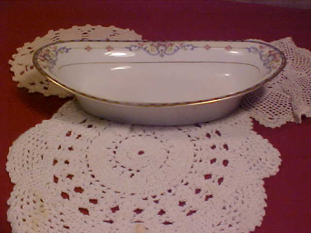 Noritake Wellesley rose pattern Pat. #68476 oval relish or dessert bowl