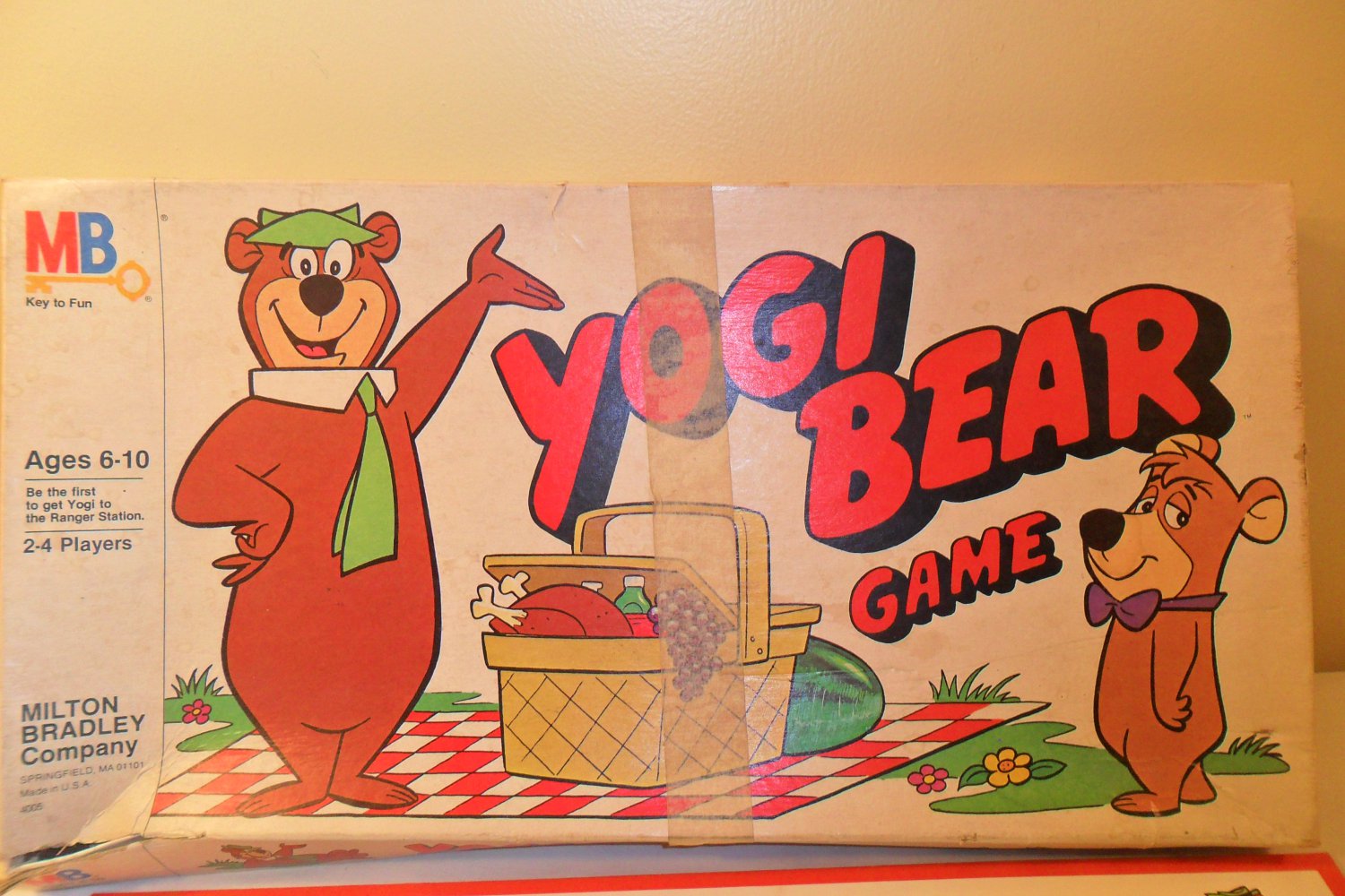 1980 YOGI BEAR Board Game COMPLETE Milton Bradley Hanna-Barbera Cartoon