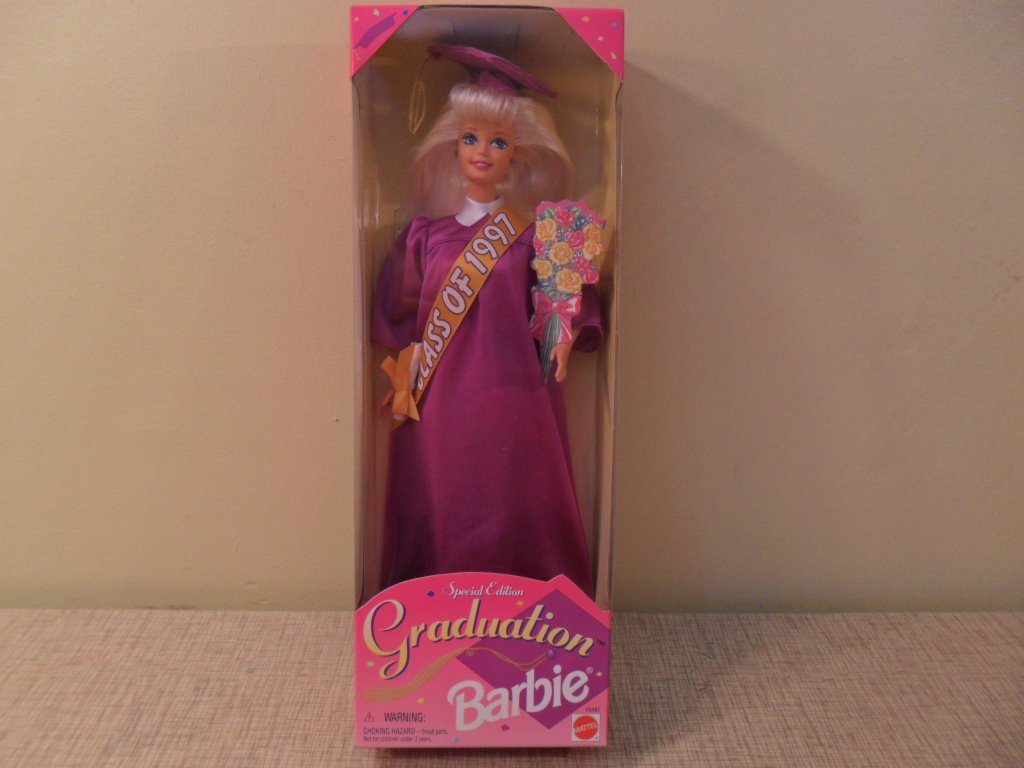 MIB 1996 Special Edition Graduation Barbie Class Of 1997