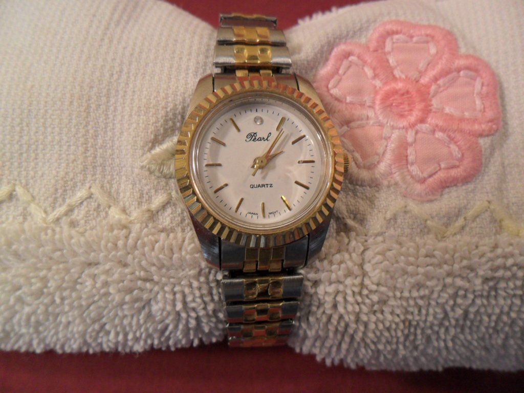 Vintage Pearl Dial Quartz Watch gold and silver tone