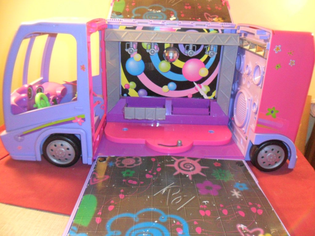 barbie disco bus