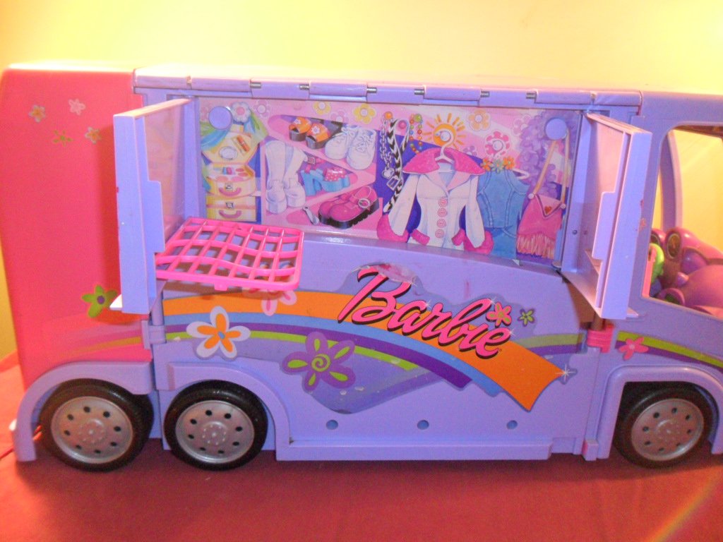 barbie disco bus