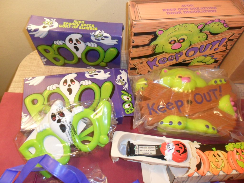 Vintage lot of Avon Halloween Decoration
