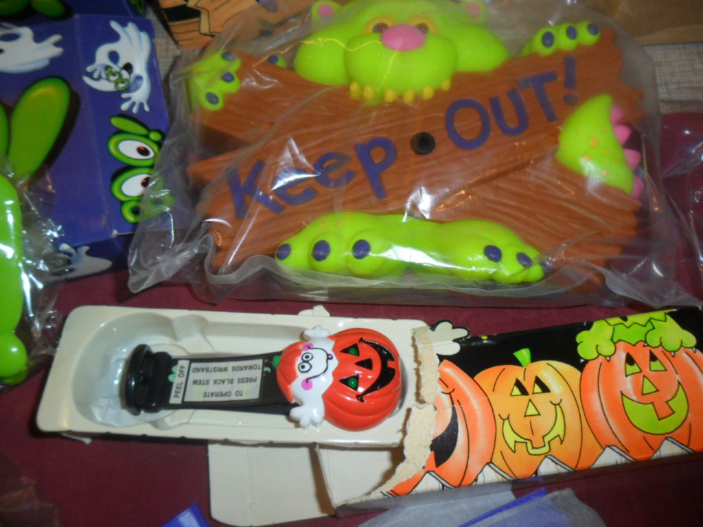 Vintage lot of Avon Halloween Decoration