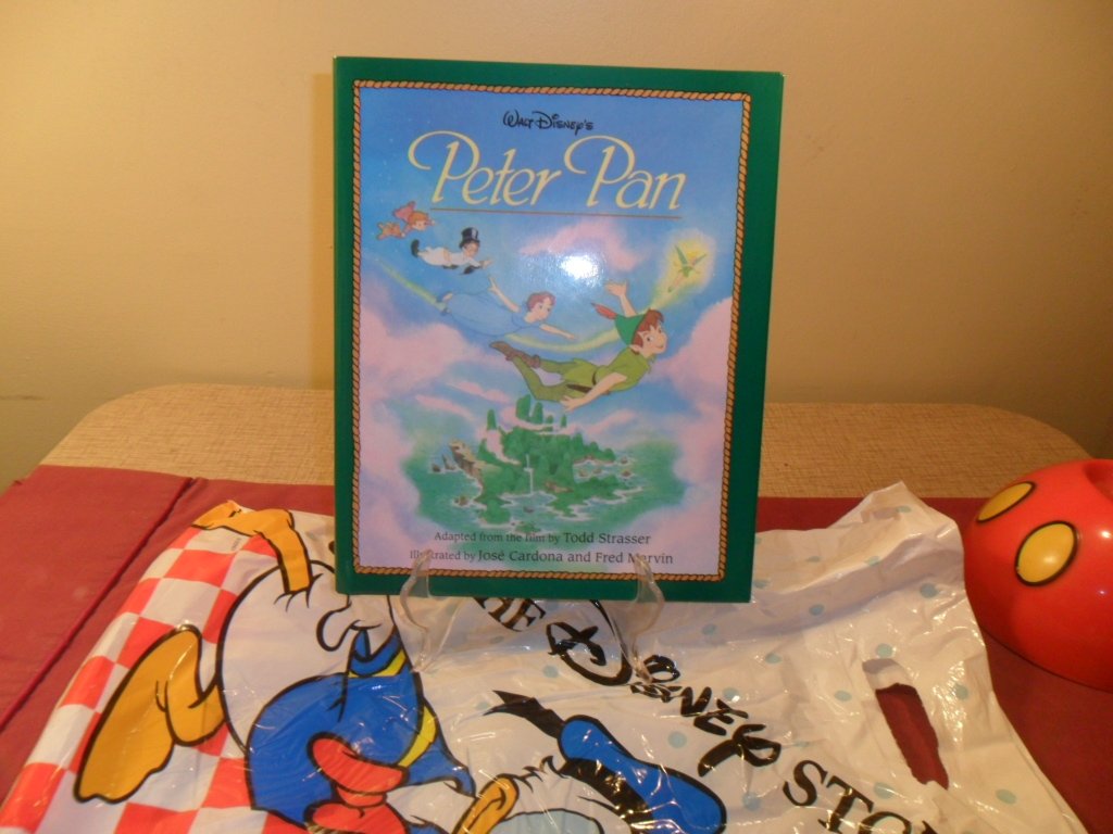 1994 Walt Disney Peter Pan Story Book Mint