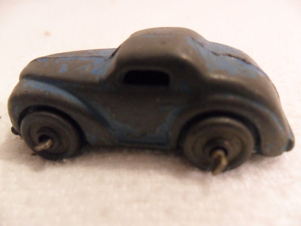 Vintage Minature Cast Metal car 2" scale Rare