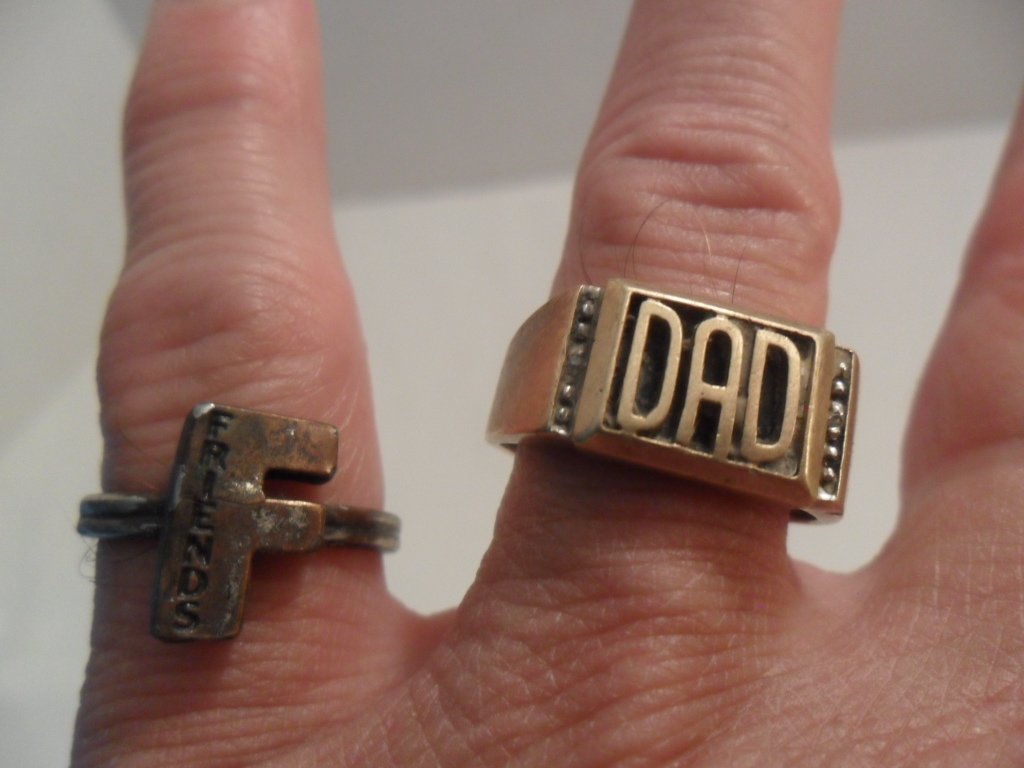 Vintage Retro Men's 10K Dad Ring and F for Friends ring