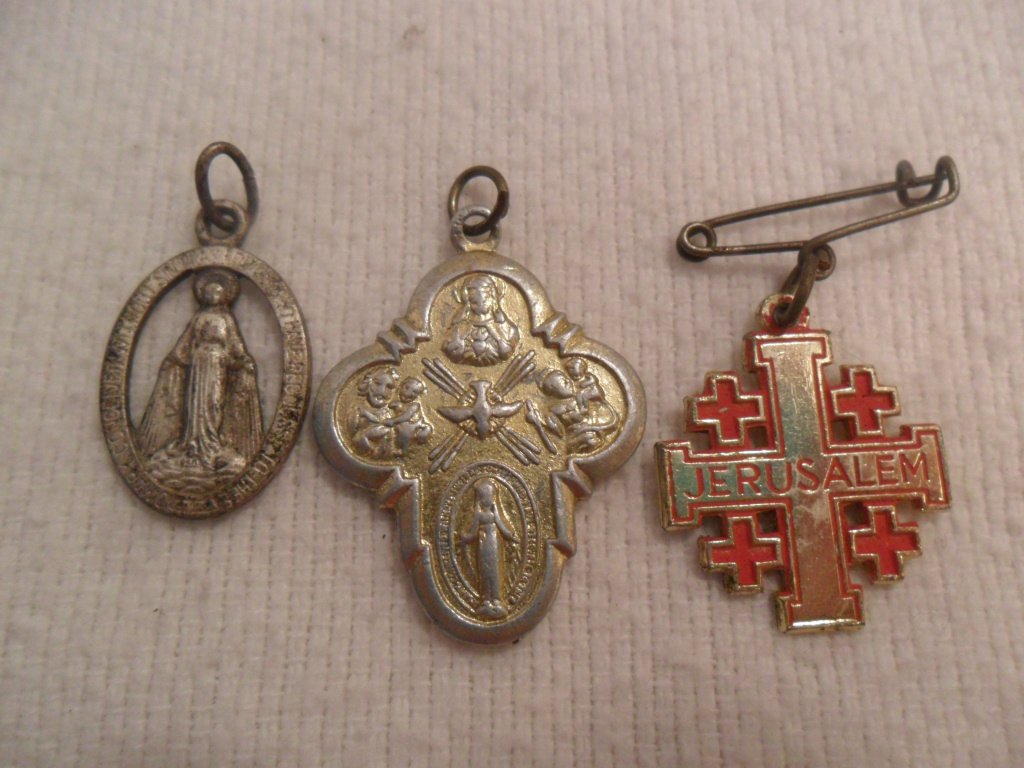 Vintage Lot Of 3 Mini Miraculous Medal of the Virgin Mary Pendant Charm.