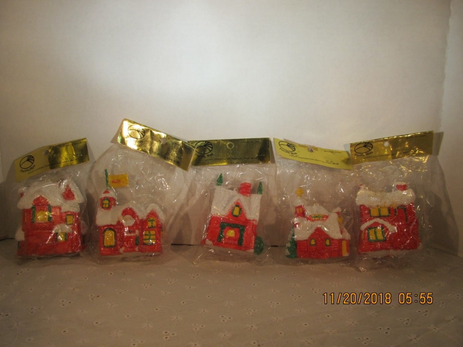 Lot of 6 NIP Christmas Snow House ornaments