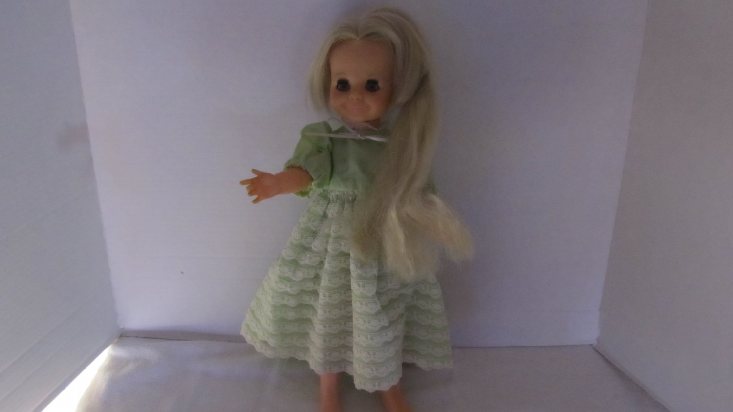 1969 Ideal Crissy's Cousin Velvet Doll 16" Growing Hair
