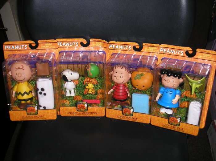 charlie brown toys