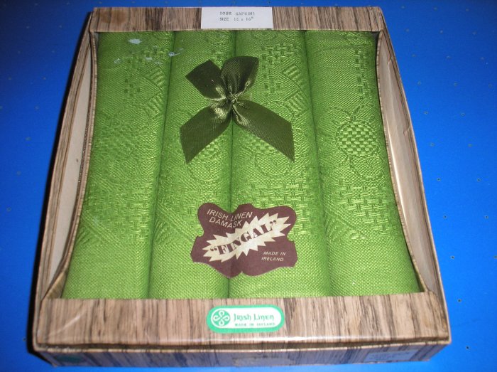 VINTAGE IRISH LINEN DAMASK FINGAL NAPKINS SET OF 4 BRAND NEW!