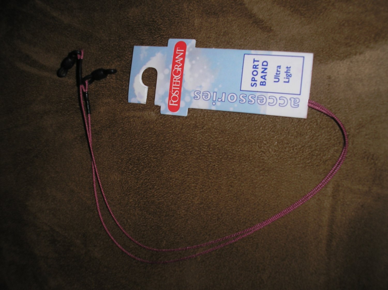 FOSTER GRANT SPORT BAND EYEGLASS/SUNGLASS HOLDER - ULTRA LIGHT  - MAUVE - BRAND NEW!