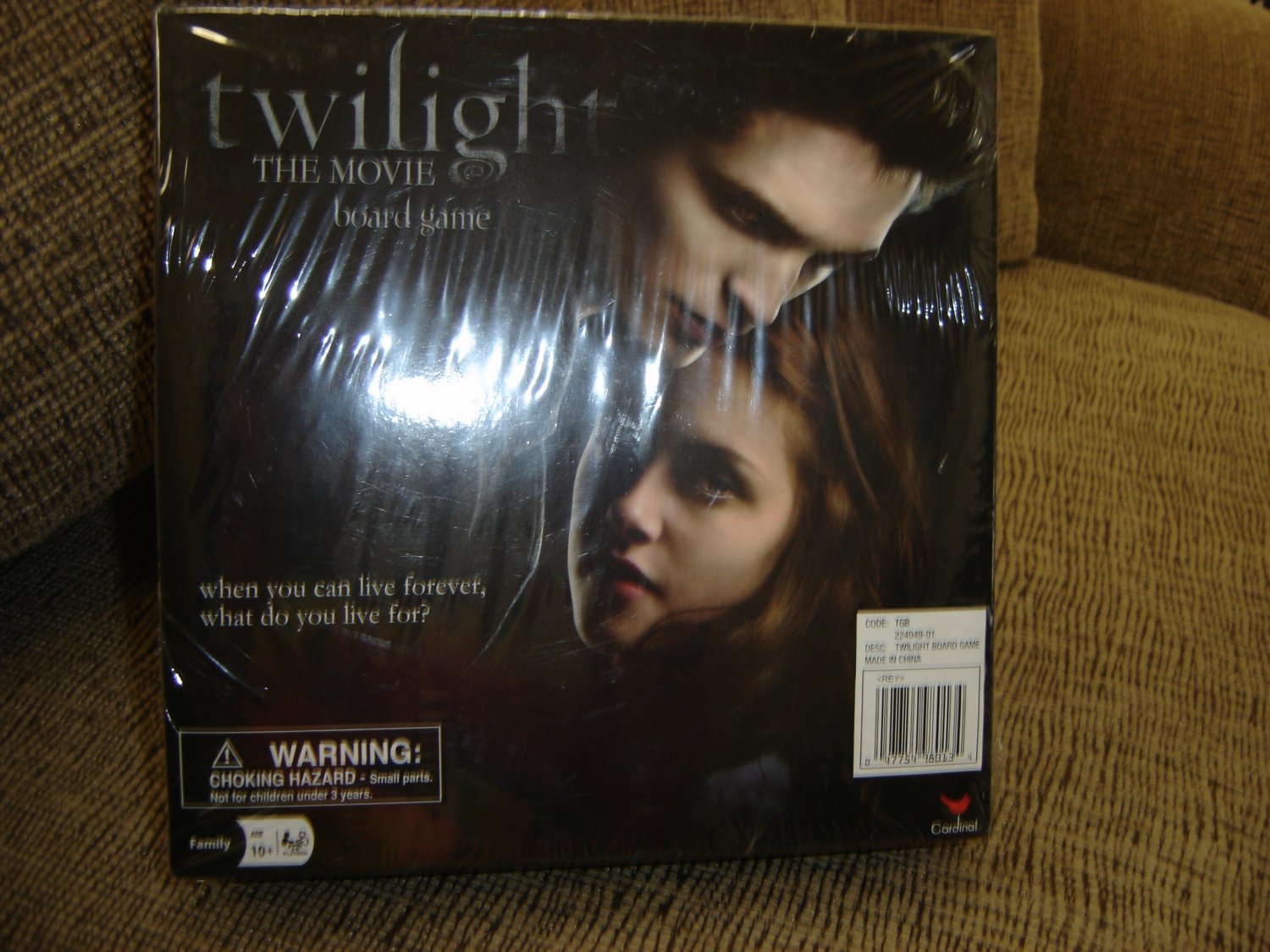TWILIGHT THE MOVIE BOARD GAME BY CARDINAL BRAND NEW!