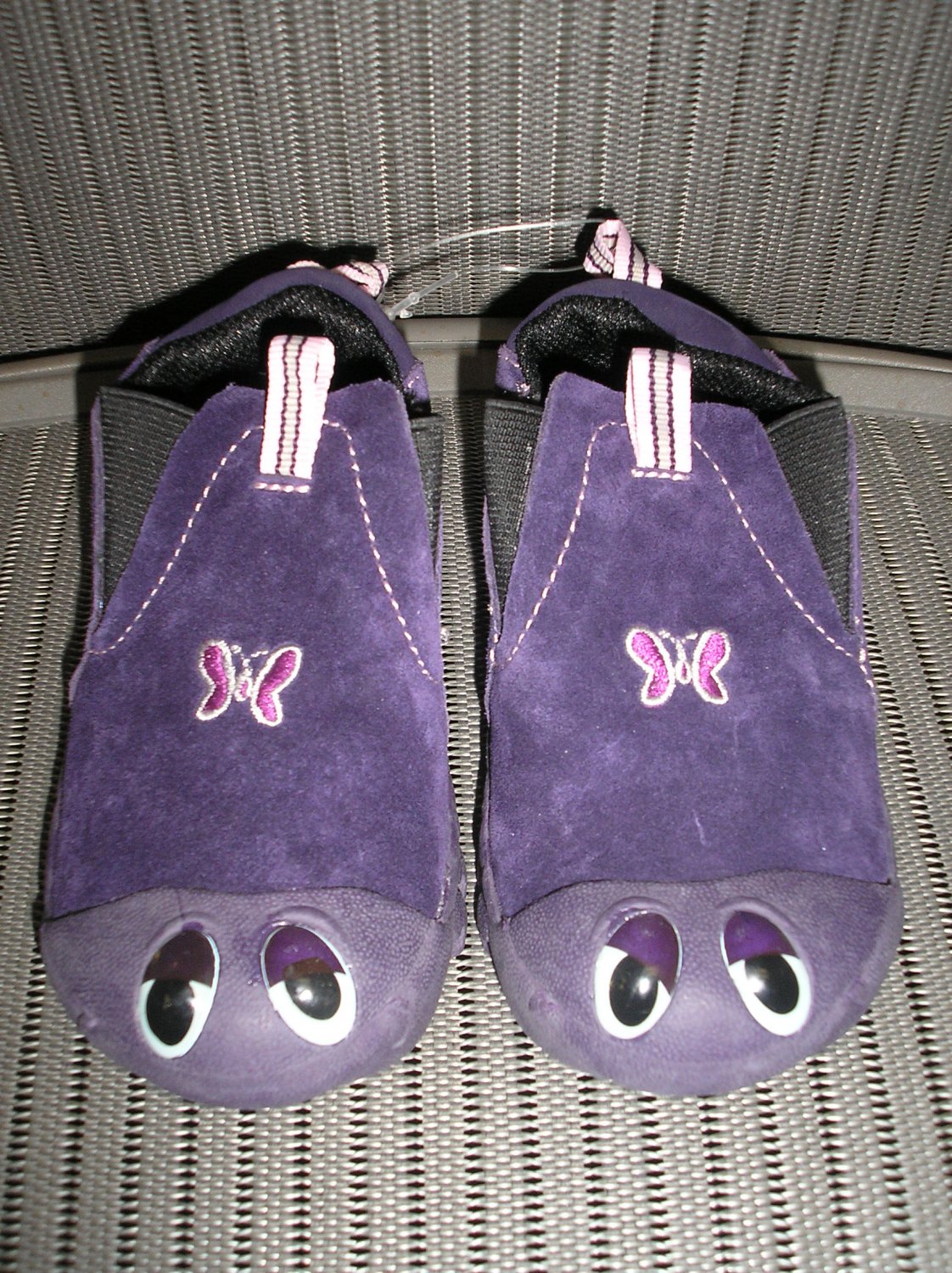 POLLIWALKS KIDS "TOYS FOR FEET" PURPLE ELASTIC SLIP ON with SUEDE UPPER - SIZE 8 - BRAND NEW!