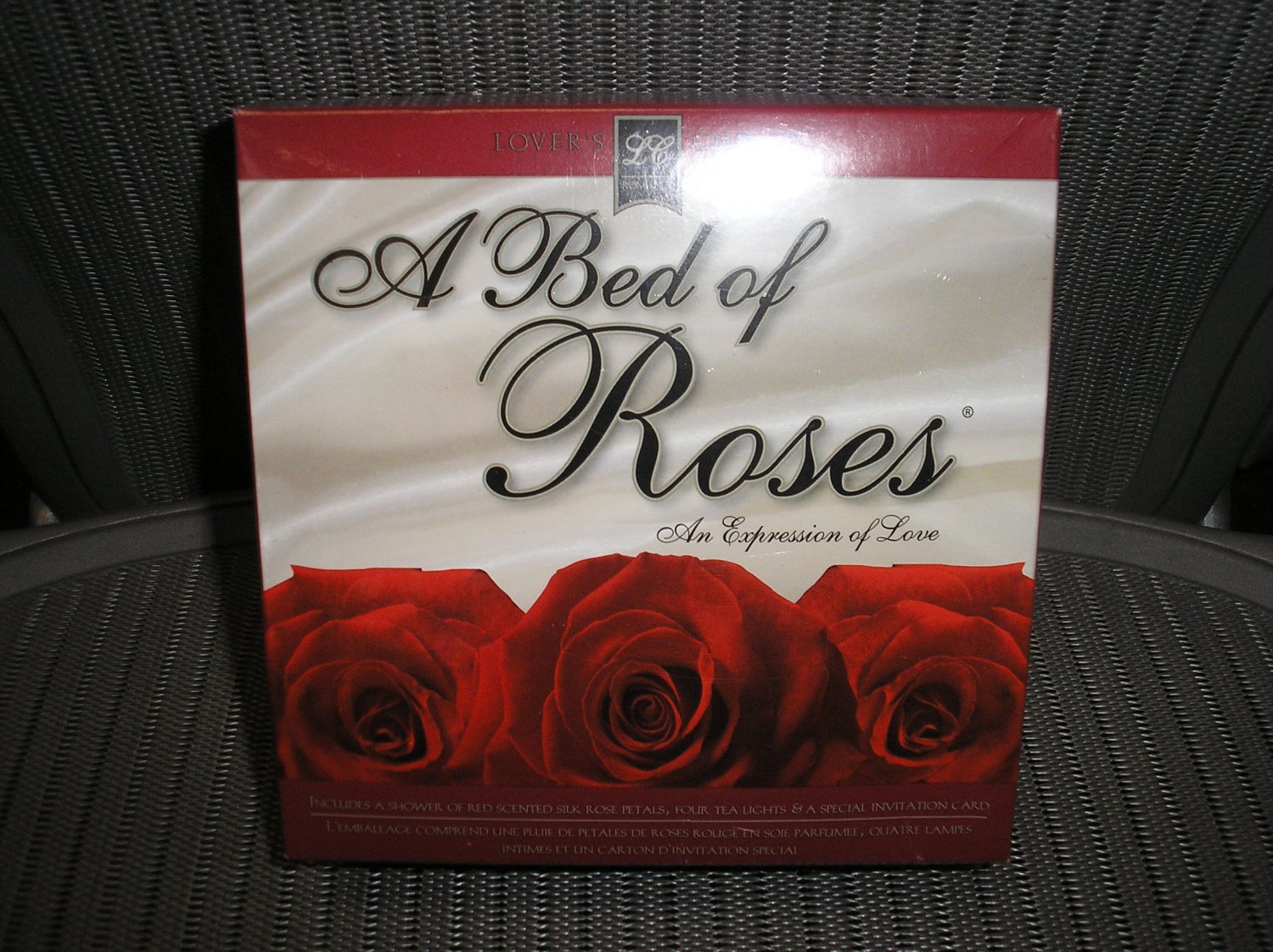 A BED OF ROSES KIT - AN ESPRESSION OF LOVE by LOVER'S CHOICE - PERFECT FOR VALENTINE'S DAY!