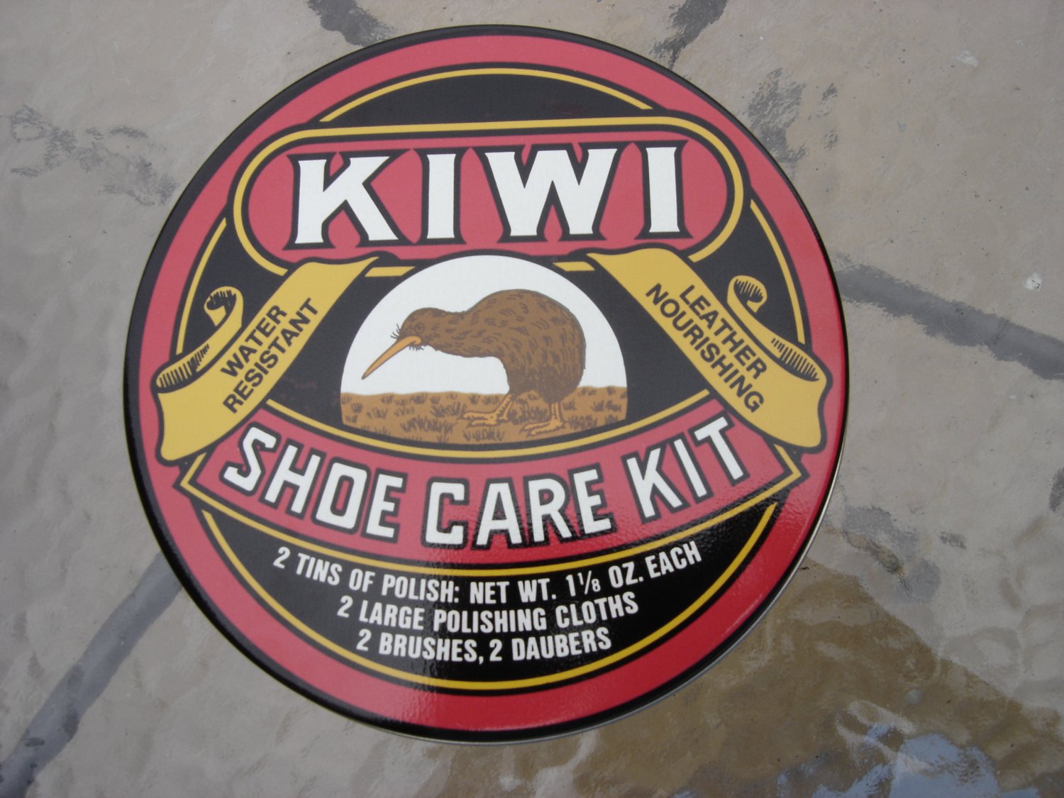 kiwi shoe care kit