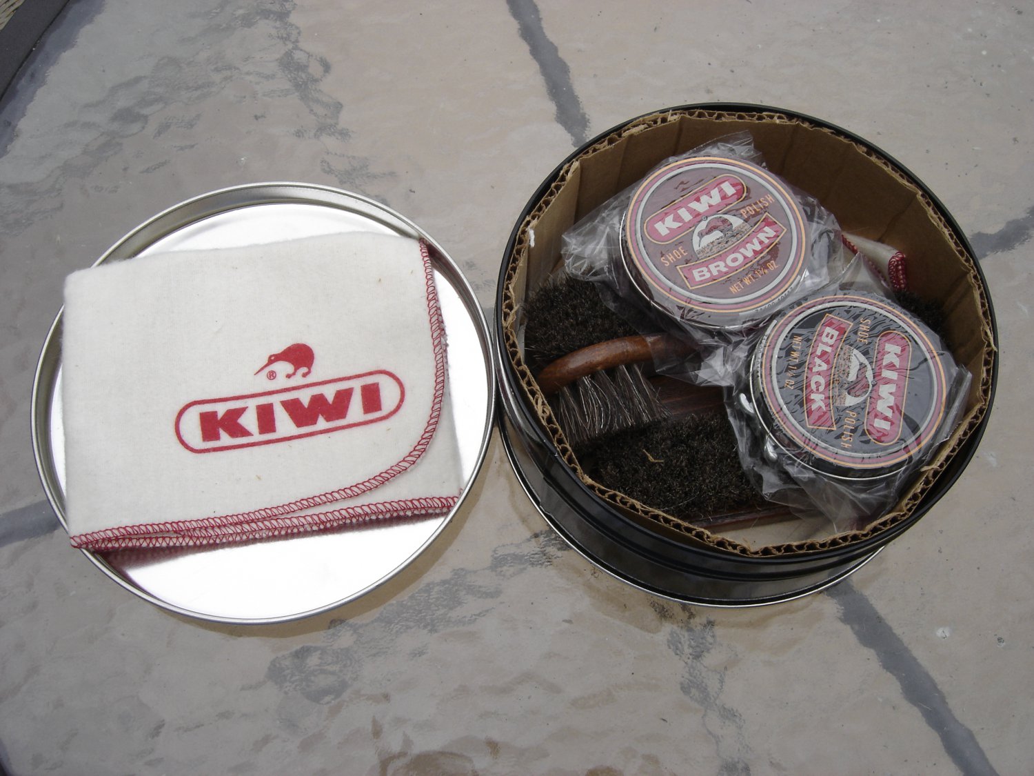kiwi shoe kit