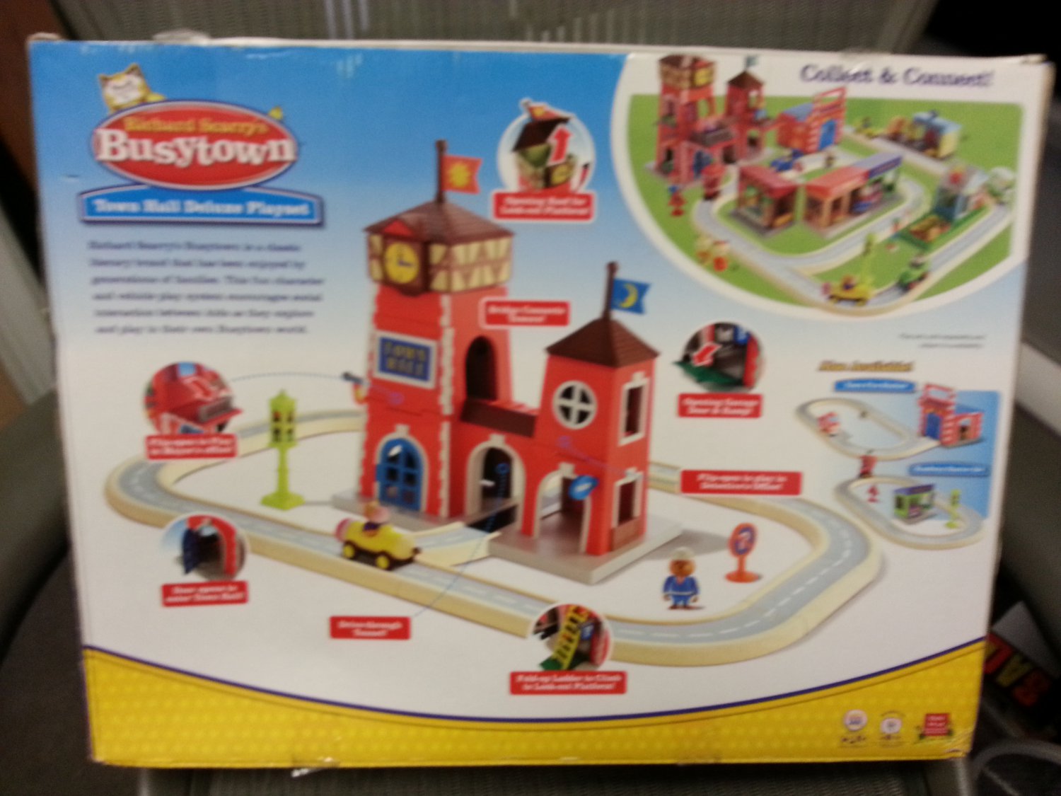 Richard Scarry Busytown Deluxe Town Hall Playset with DVD!
