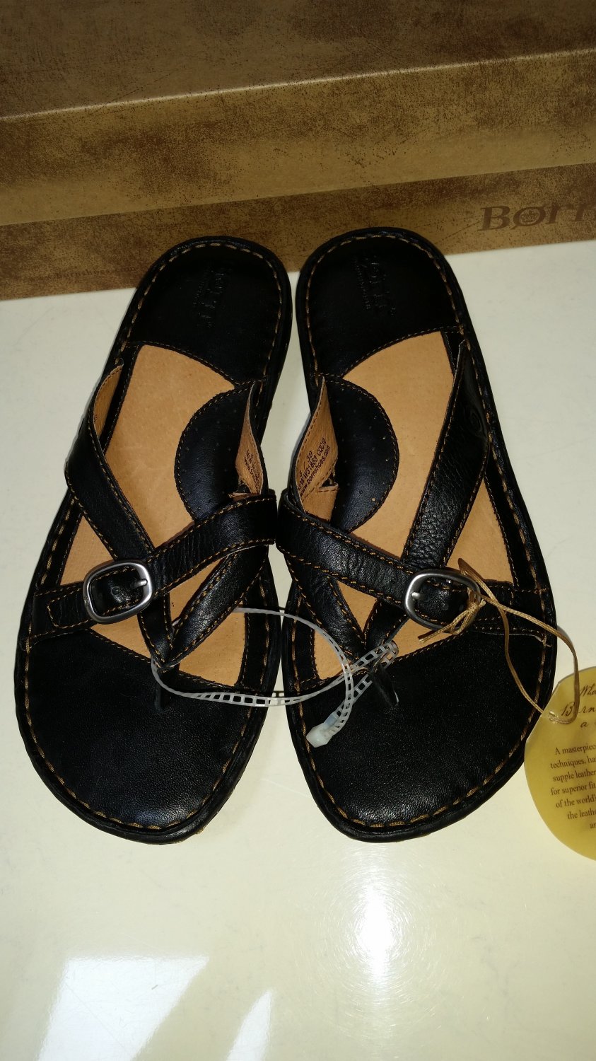 BORN BLACK LEATHER CROSS STRAP BUCKLE THONG FLIP FLOP SANDALS SIZE 8/39!