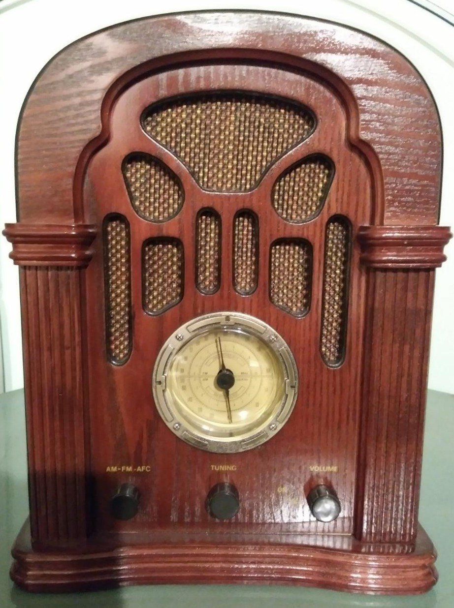 Vintage Collector's Edition AM/FM Radio Cassette Player Model LW 736!