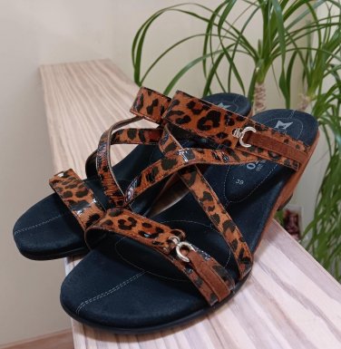Mephisto Caterina Leopard Print Strappy Wedge Sandals Size 39 - Made in France!