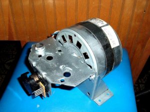 LIFTMASTER  / SEARS 1/2HP  garage door opener MOTOR  (688)