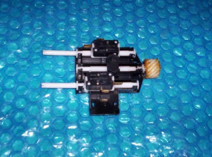 Raynor FLTSTR opener LIMIT SWITCH assembly stk(1056)