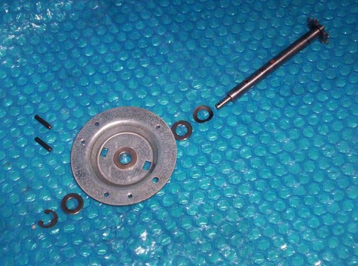 LIFTMASTER/SEARS garage door opener Sprocket Shaft (993)