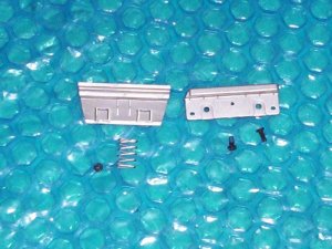 Dell Inspiron 8600 (8600SAP) PC Notebook latch  stk#(693)