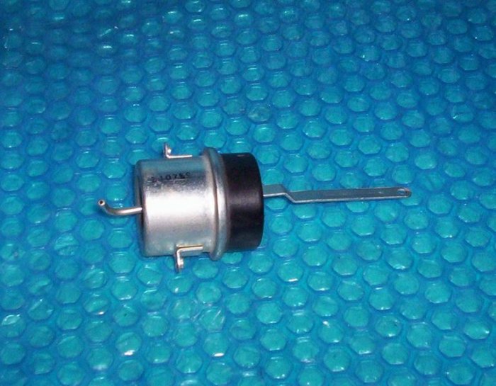 Ford Motorcraft heater/air conditioning door vacuum actuator 3J0739 stk