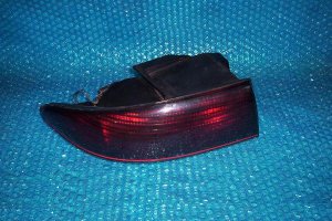 Dodge Intrepid 1993 Drivers side tail light LH    Stk#(1587)