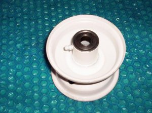CUB CADET Model 1030 Front Wheel Rim 734-1683  Stk#(1112)A10,b3