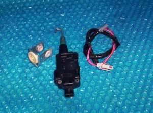 FORD WINDSTAR  Electric Door Lock Actuator1998 RH F68Z16218A42A   stk#(1645)