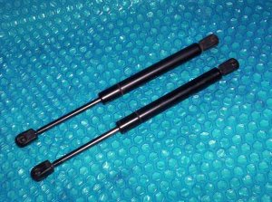 Lincoln Town Car Hood support Struts Mfr #: W0133-1707382   stk#(1762)