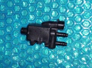 GM Buick Evaporator Emission Canister Purge Solenoid Valve  214-565    Stk#(1594)
