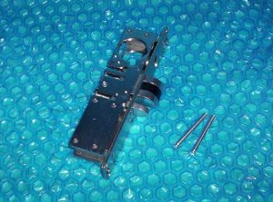 Narrow ADAMS RITE Stile  Aluminum Door Deadlatch D1068   stk#(1900)