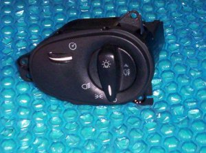 Ford Focus Headlight Switch with Fog  98AG 13A024 DE   stk#(2179)