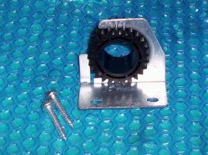 Wayne Dalton Torque Master center bracket 281596 stk#(2495)A8,b3