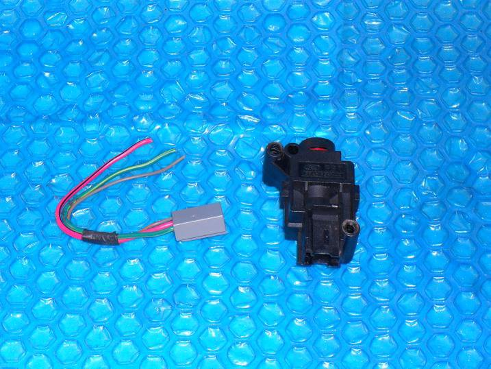Ford Inertia switch,F150 1998 F5AB9341AA stk(1533d)